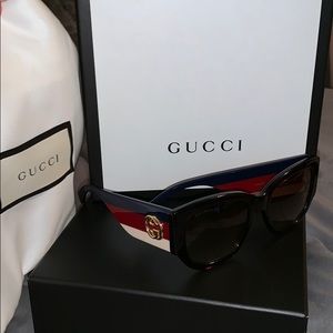 GUCCI SUNGLASSES